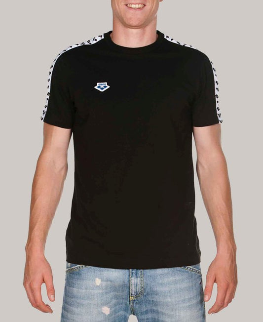 https://web.metroswimshop.com/images/002701_501.jpg