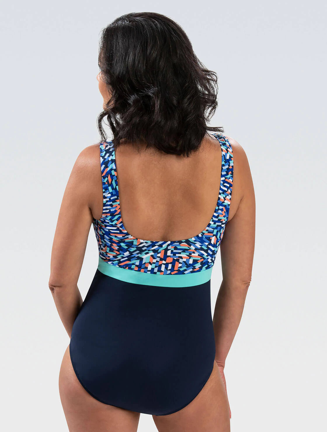https://web.metroswimshop.com/images/3f00-a84-back.jpg